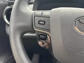 Toyota C-hr thumbnail 33