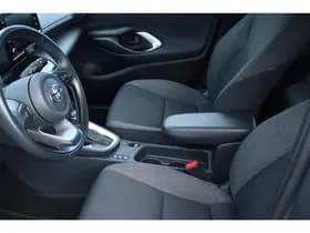 Toyota Yaris-cross thumbnail 31