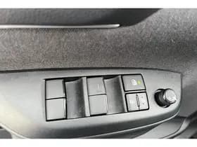 Toyota Yaris thumbnail 56