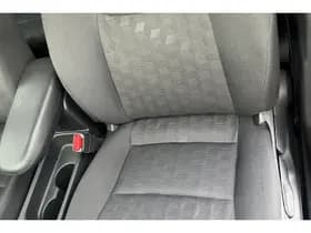 Toyota Yaris thumbnail 7