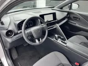 Toyota C-hr thumbnail 2