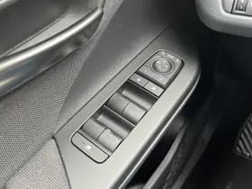 Toyota C-hr thumbnail 14