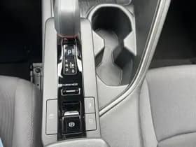 Toyota C-hr thumbnail 15