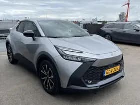 Toyota C-hr thumbnail 4