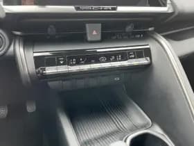 Toyota C-hr thumbnail 34