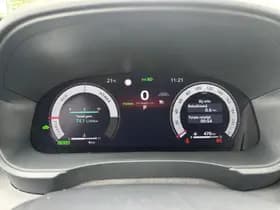 Toyota Yaris-cross thumbnail 3