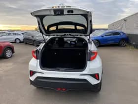 Toyota C-hr thumbnail 7