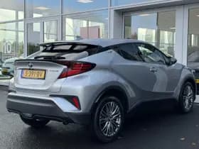 Toyota C-hr thumbnail 2