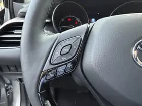 Toyota C-hr thumbnail 14