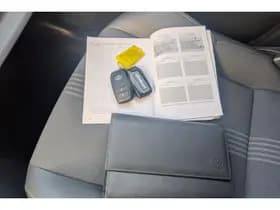 Toyota Yaris-cross thumbnail 36