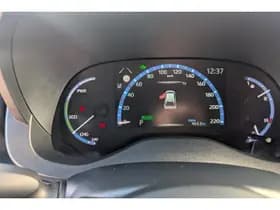 Toyota Yaris-cross thumbnail 5