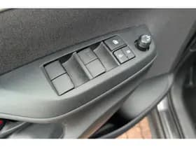 Toyota Yaris-cross thumbnail 16