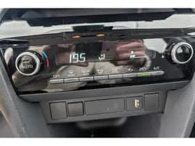 Toyota Yaris-cross thumbnail 57