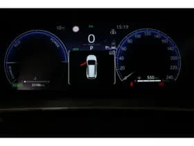 Toyota Corolla-cross thumbnail 5