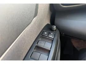 Toyota Yaris-cross thumbnail 14