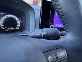 Toyota C-hr thumbnail 16