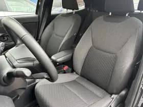 Toyota Yaris-cross thumbnail 30