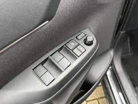 Toyota Yaris-cross thumbnail 64