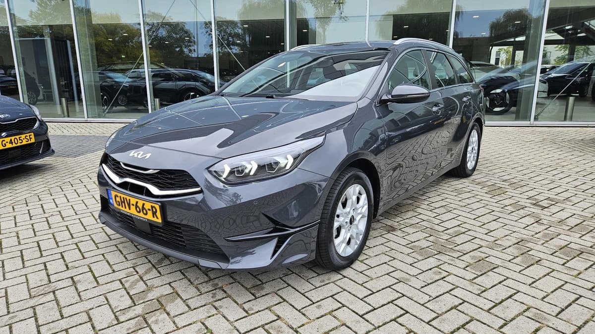 Kia Ceed-sportswagon — foto 1