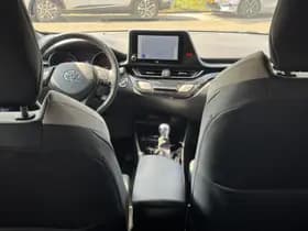 Toyota C-hr thumbnail 11