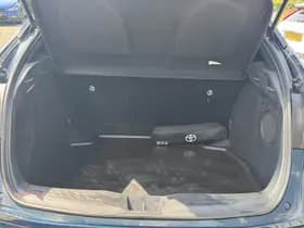 Toyota C-hr thumbnail 12