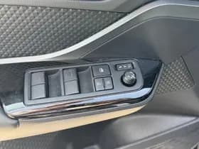 Toyota C-hr thumbnail 17