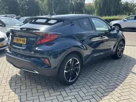 Toyota C-hr thumbnail 3