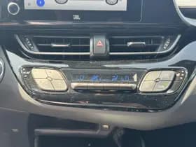 Toyota C-hr thumbnail 25