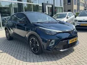 Toyota C-hr thumbnail 4