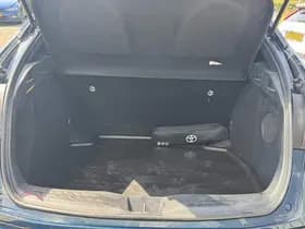 Toyota C-hr thumbnail 51