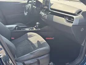 Toyota C-hr thumbnail 9