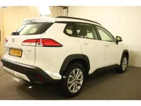 Toyota Corolla-cross thumbnail 4