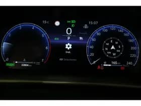 Toyota Corolla-cross thumbnail 5