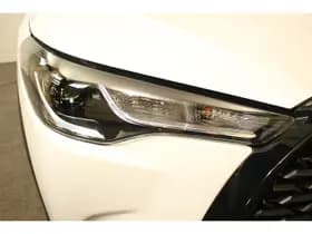 Toyota Corolla-cross thumbnail 8