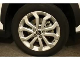 Toyota Corolla-cross thumbnail 9