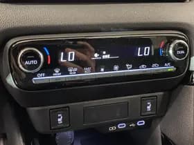 Toyota Yaris thumbnail 15