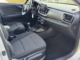 Kia Stonic thumbnail 45