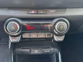 Kia Stonic thumbnail 61