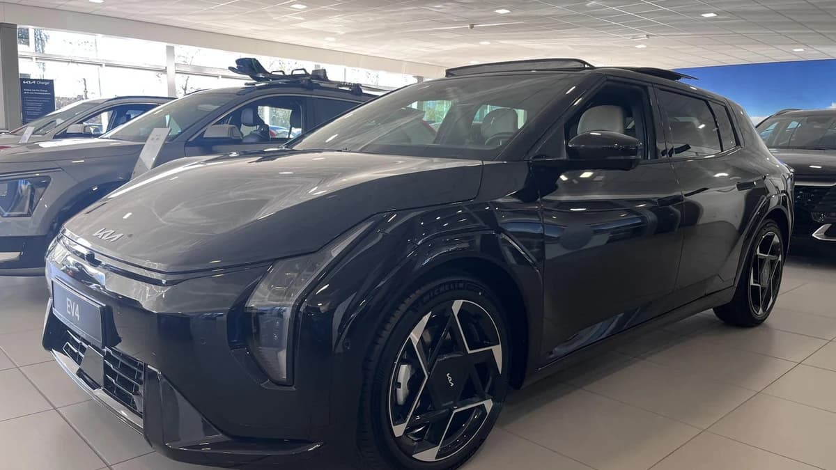 Kia Ev4 — foto 1