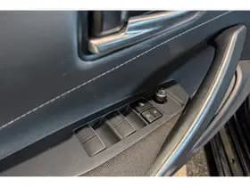 Toyota Corolla-touring-sports thumbnail 48