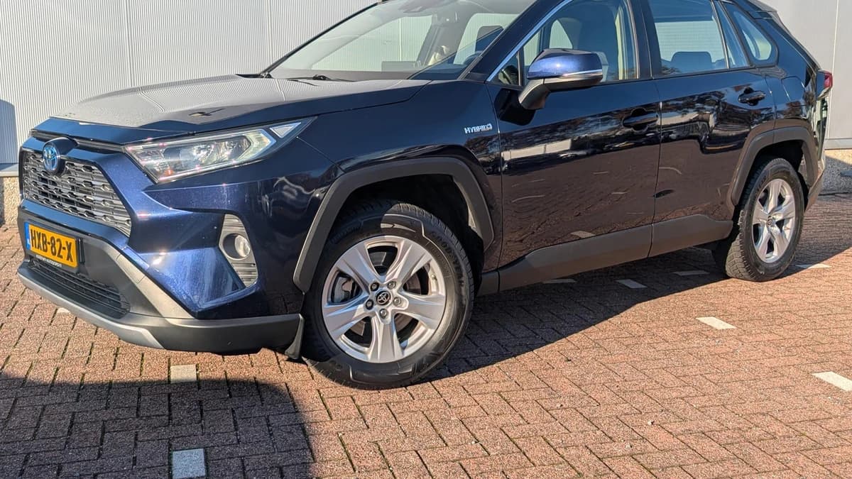 Toyota Rav4 — foto 1