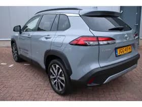 Toyota Corolla-cross thumbnail 4