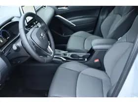 Toyota Corolla-cross thumbnail 32