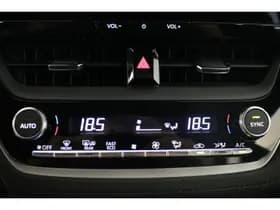 Toyota Corolla-cross thumbnail 16