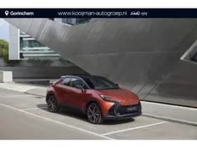 Toyota C-hr thumbnail 2