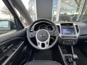 Kia Venga thumbnail 11