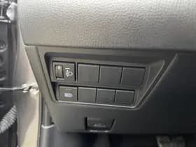 Toyota Yaris thumbnail 16