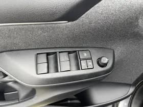 Toyota Yaris thumbnail 17