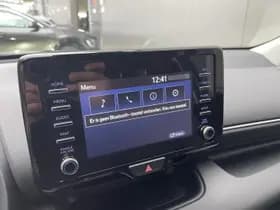 Toyota Yaris thumbnail 18