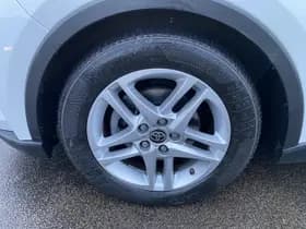 Toyota C-hr thumbnail 13